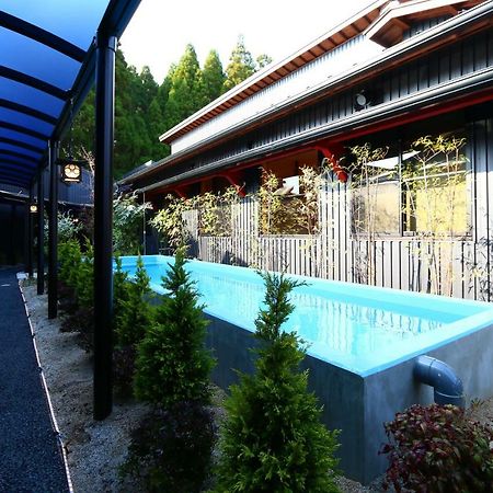 Uedaya Hotel Yamaga Buitenkant foto