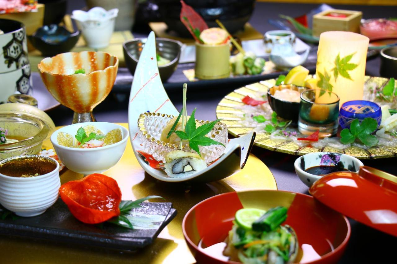 Uedaya Hotel Yamaga Buitenkant foto