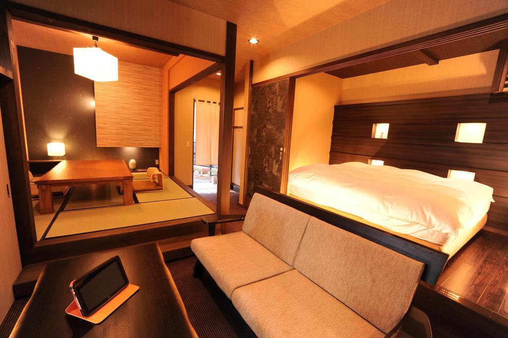 Uedaya Hotel Yamaga Buitenkant foto