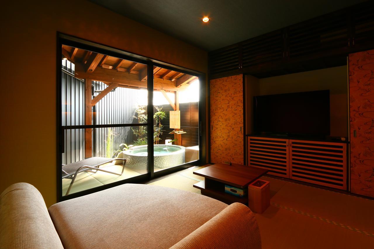 Uedaya Hotel Yamaga Buitenkant foto