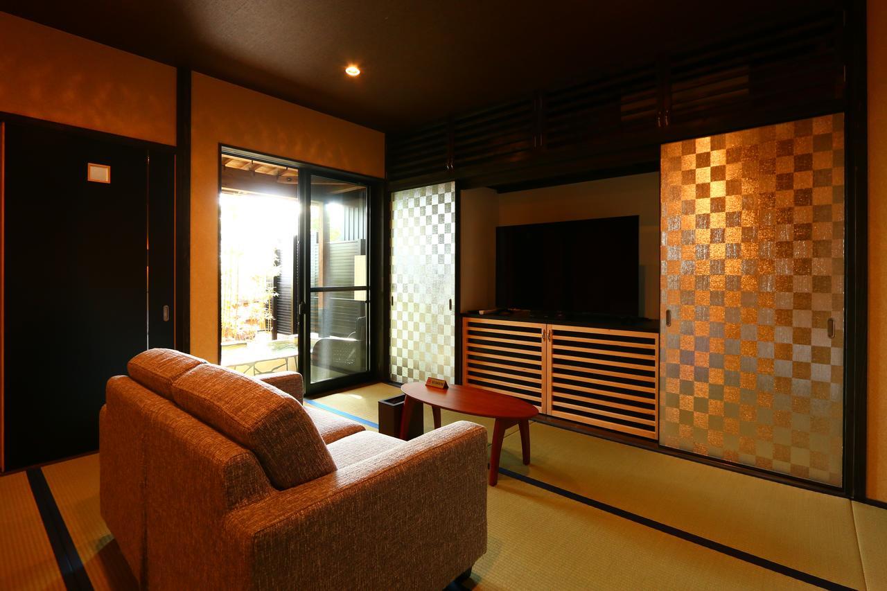 Uedaya Hotel Yamaga Buitenkant foto