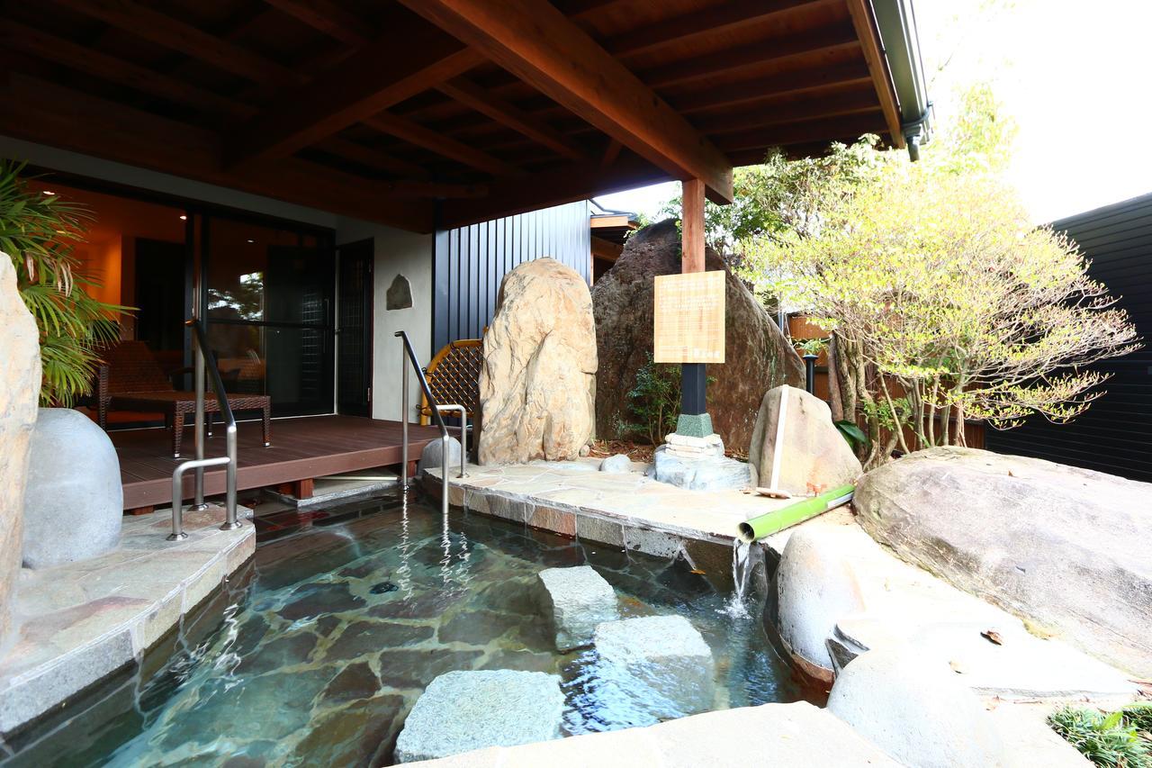 Uedaya Hotel Yamaga Buitenkant foto
