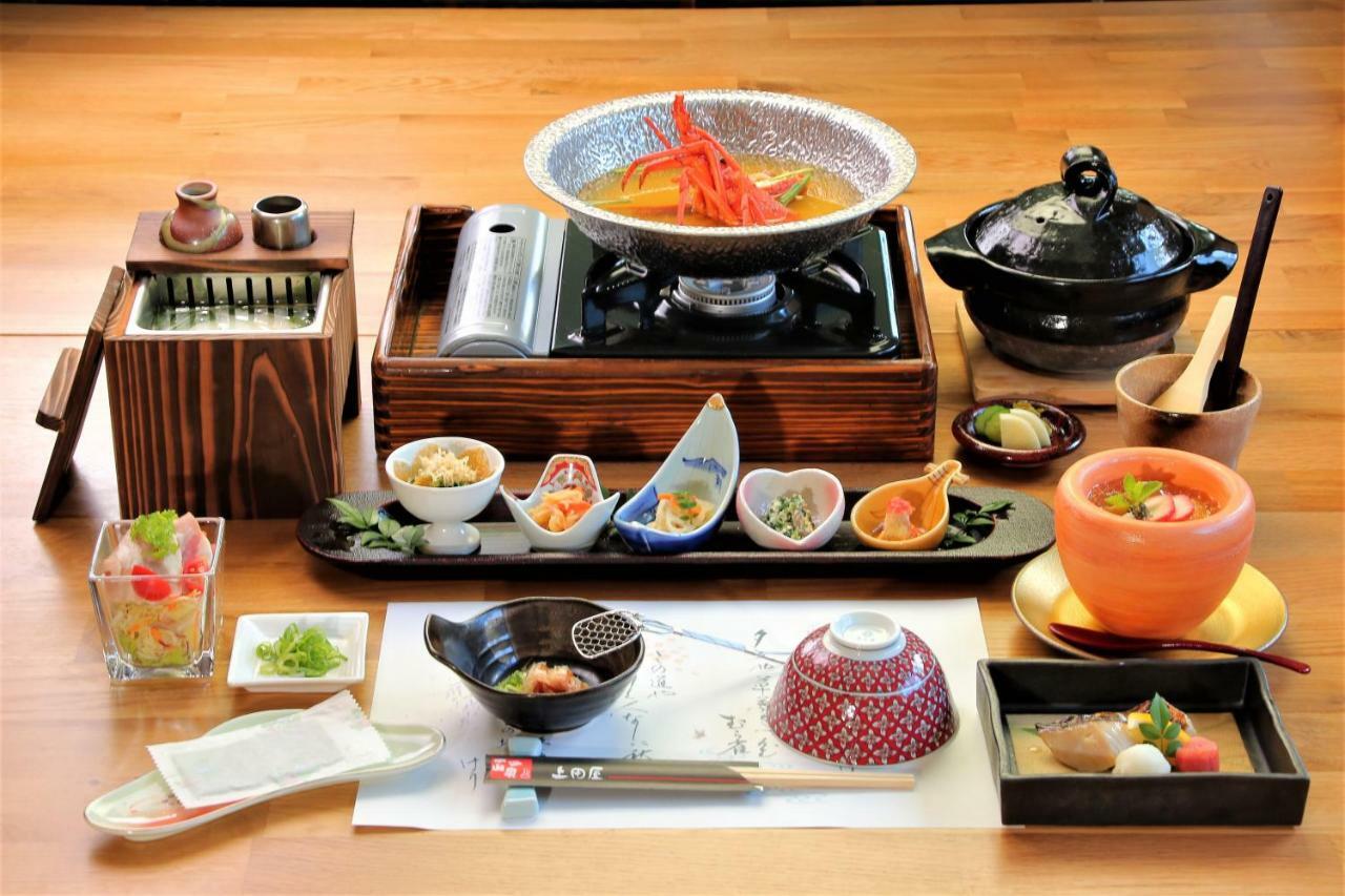 Uedaya Hotel Yamaga Buitenkant foto